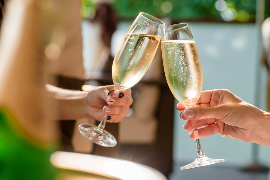 Cheers to summer! Our favourite summer drinks – and where to buy wine online